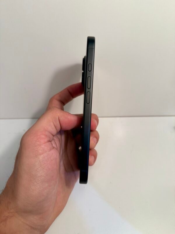 iPhone 16 128GB Preto