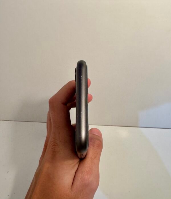 iPhone 11 128GB Preto